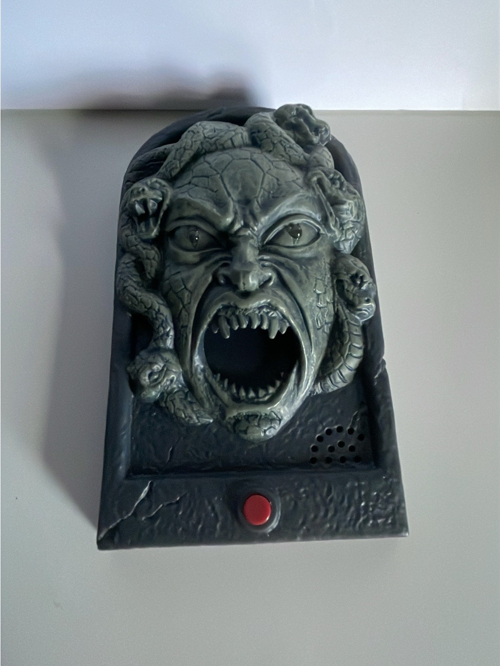 Halloween Medusa Doorbell Door Bell Knocker Animated Screams Laughs Prop
